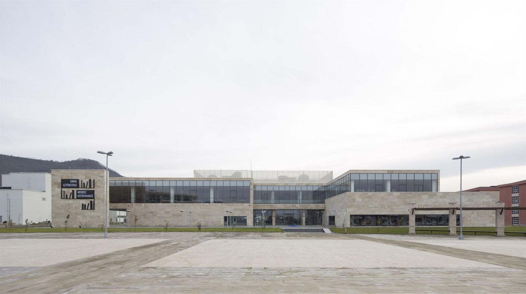 Ordu Üniversitesi Emin Çetinceviz Merkez Kütüphane Binası